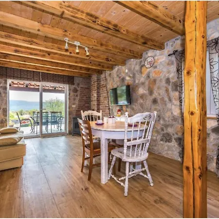 2 Bedroom Stunning In 別荘