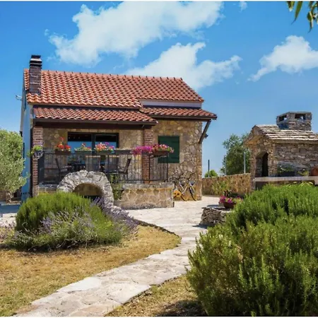 別荘 2 Bedroom Stunning In Konjevrate