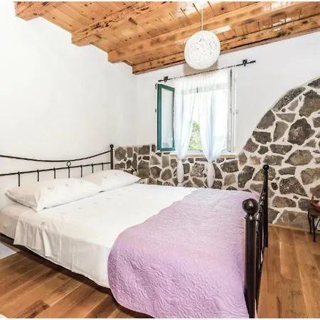 2 Bedroom Stunning In * Konjevrate