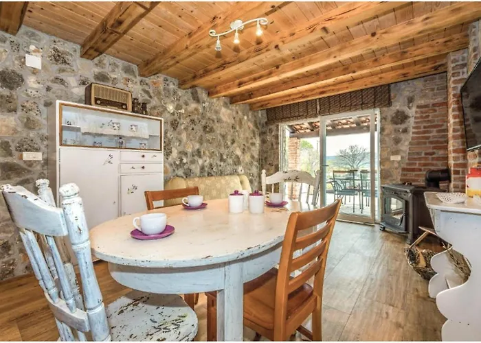 2 Bedroom Stunning In 別荘